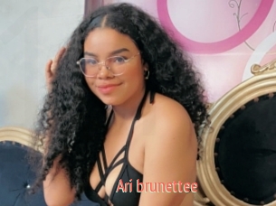 Ari_brunettee