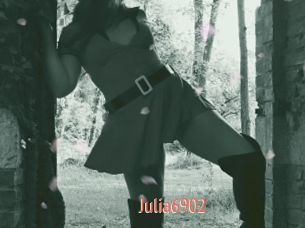 Julia6902