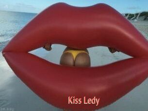 Kiss_Ledy