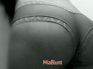 MiaBlunt