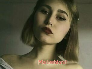 Mia_Leeblond