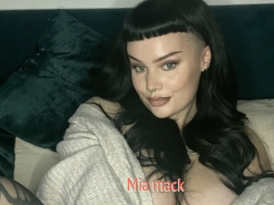 Mia_mack