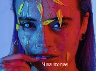 Miaa_stonee