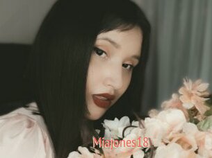 Miajones18