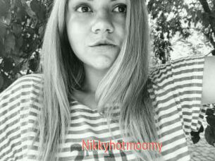 Nikkyhotmoomy